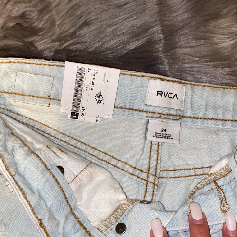 NWT RVCA Light Was Ripped Jean Shorts - Picture 6 of 8